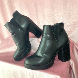 Forever 21 "Chelsea" Slip On Combat Ankle Boot